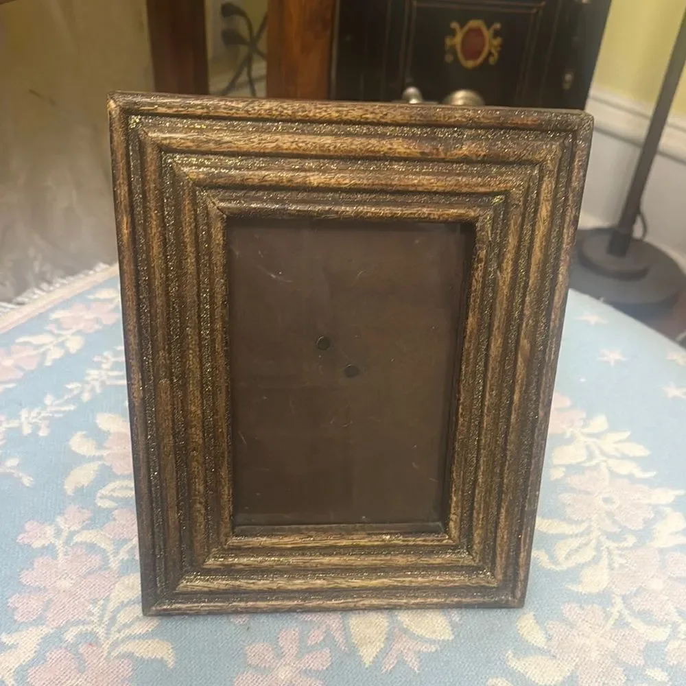 *Cabin-Couture* Rustic Glitter Carved Brown Solid Wood Picture Frame